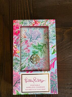 NWT Lilly Pulitzer  PORTABLEWIRELESS CHARGER